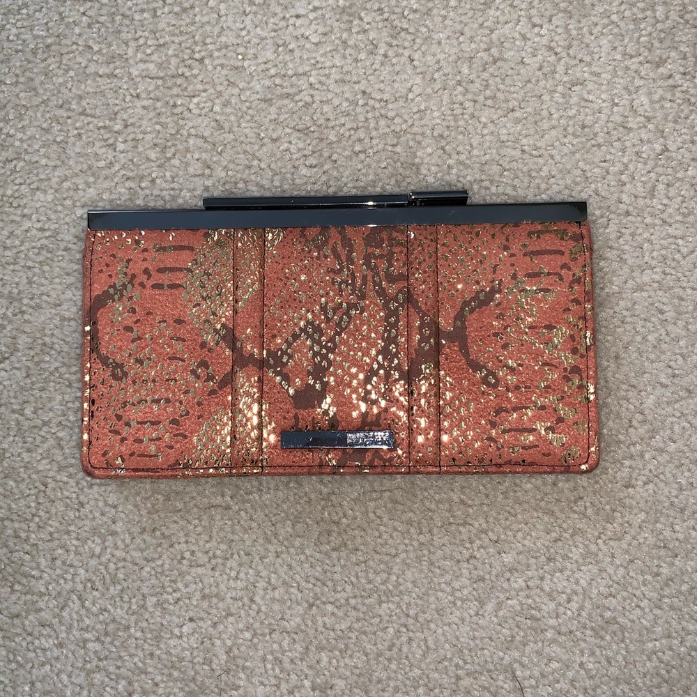 Kenneth Cole Reaction clutch